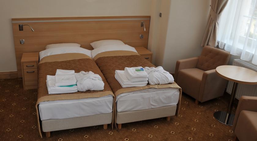 Hotel Dlugi Dom Jelení Hora Pokoj fotografie