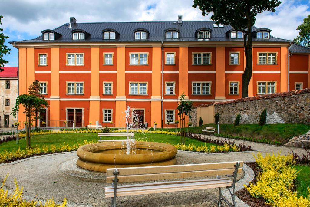 Hotel Dlugi Dom Jelení Hora Exteriér fotografie